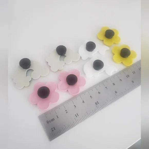 Croc Charms With Matching Sets - Flower Dolphin Rainbow - Picture 2 of 2